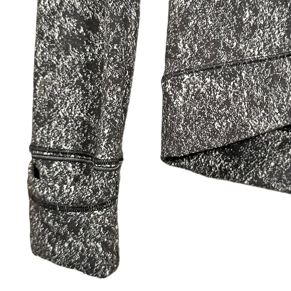 LULULEMON Outrun the Elements 1/2 Zip Pullover in Misted Jacquard Black White - Picture 11 of 15